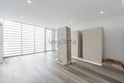 Apartamento T2 à venda na Rua António Fernandes Ferreira Gomes