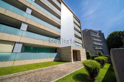 Apartamento T3 à venda na Rua do Pombal, 78