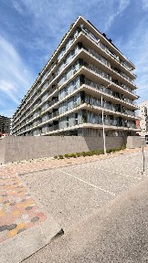 Apartamento T1 à venda na Avenida Padre Júlio Fragata