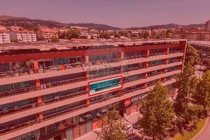 Apartamento T3 à venda na Rua Major Miguel Ferreira, 209