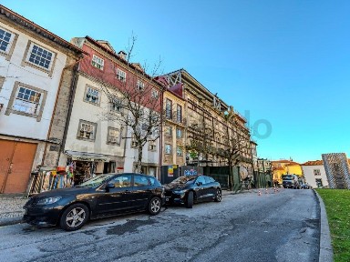 Apartamento T0 à venda na Praça Conselheiro Torres Almeida, 106