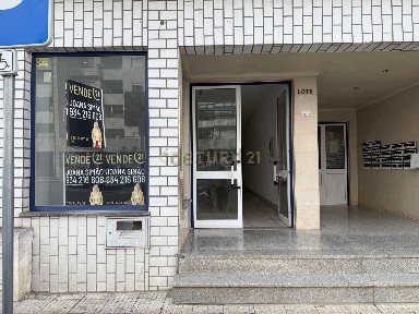 Espaço comercial à venda na Rua de Vale D'Álvaro