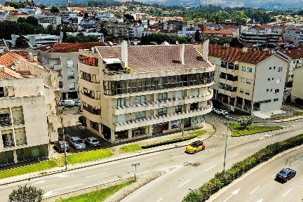 Apartamento T3 à venda em Urbanização São Gemil