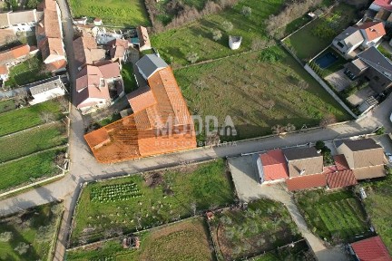 Armazém à venda em Baçal