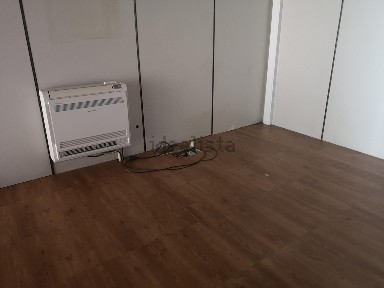 Espaço comercial à venda na Rua do Boble, Freixo de Espada à Cinta