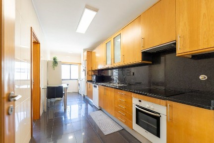 Apartamento T3 à venda na Rua Padre Armando Lira, 86