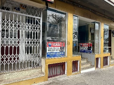 Armazém à venda na Rua de Santo António