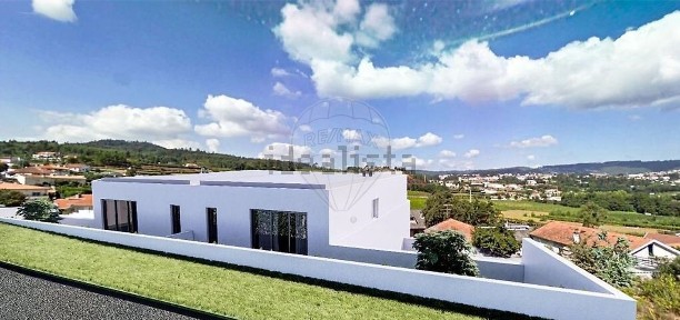 Apartamento T2 à venda em Ronfe