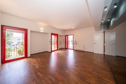 Apartamento T4 à venda na Travessa Vale D'Este
