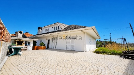 Moradia independente à venda em Perosinho