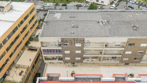 Apartamento T3 à venda na Travessa Cónego Doutor Manuel Faria