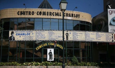Arrendamento de espaço comercial na Rua Cândido dos Reis