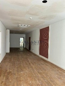 Arrendamento de espaço comercial na Rua dos Combatentes da Grande Guerra