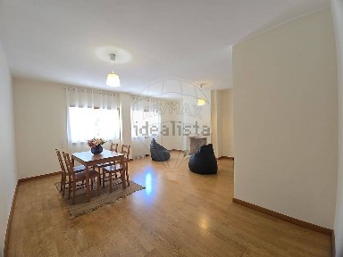 Apartamento T2 à venda na Avenida da Universidade