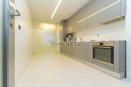 Apartamento T3 à venda na Rua Faustino Ferrador s/n