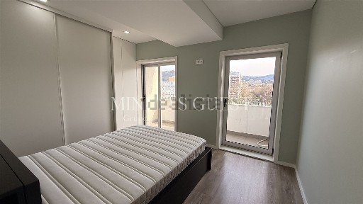 Apartamento T2 à venda na Rua Doutor Francisco Duarte, 201 a