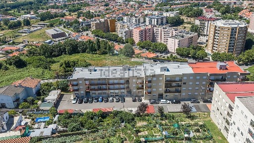 Apartamento T3 à venda na Rua do Forno