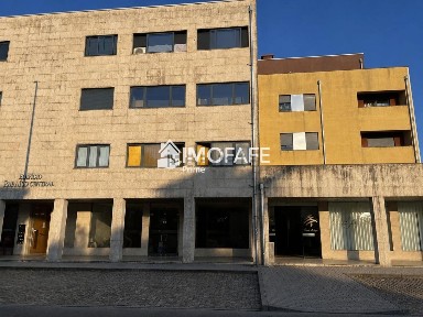 Apartamento T3 à venda na Avenida de São Jorge
