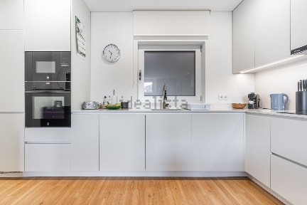Apartamento T1 à venda na Rua José Alves Leite, 13