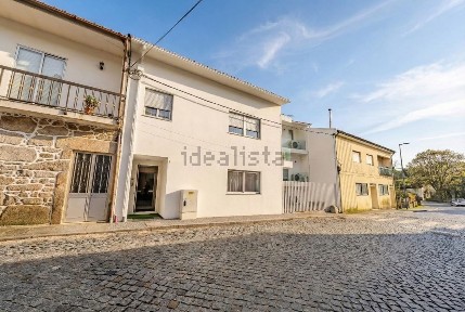 Apartamento T3 à venda na Rua José Alves Leite