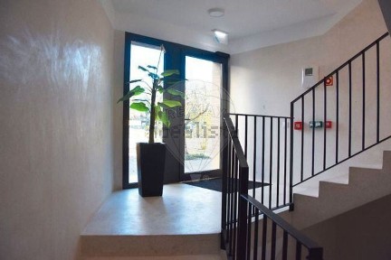 Apartamento T0 à venda na Rua Rómulo de Carvalho