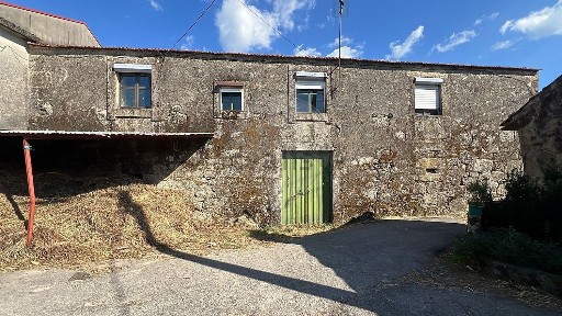 Moradia independente à venda na Travessa Da Aldeia