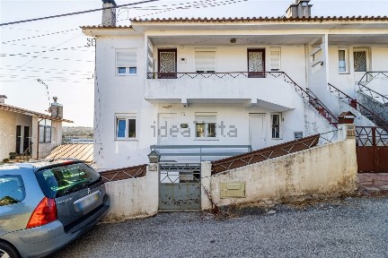 Andar de moradia à venda em Vila de Cucujães