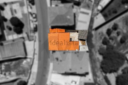 Moradia geminada à venda na Rua Padre Albano Paiva Alferes