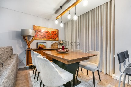Apartamento T3 à venda na Rua Orfeão de Braga