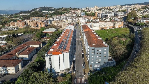 Apartamento T3 à venda na Rua Professora Alda Brandão