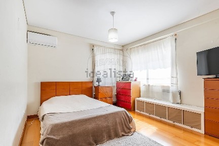 Apartamento T3 à venda na Rua Afonso Palmeira