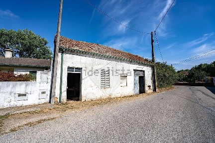 Moradia independente à venda em Amoreira da Gândara - Paredes do Bairro - Ancas