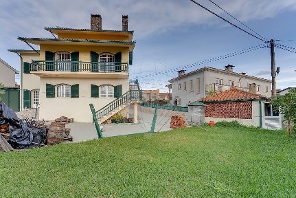 Moradia independente à venda em Viela Cabeço, 175