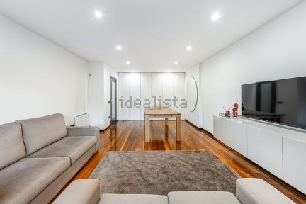 Apartamento T3 à venda na Rua Padre Manuel Guimarães, 2