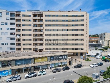 Apartamento T2 à venda na Rua de Santa Justa