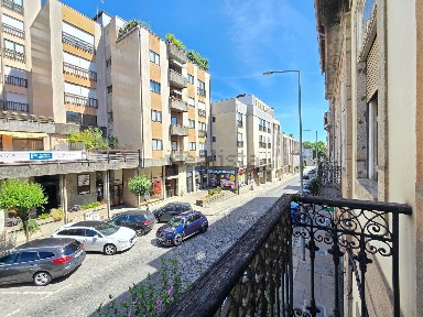 Apartamento T3 à venda na Rua de Santa Margarida