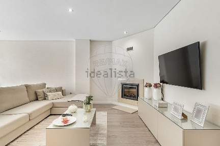 Apartamento T3 à venda na Avenida da Igreja