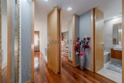 Apartamento T2 à venda na Rua Olivença