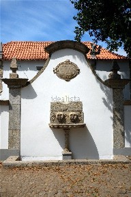 Moradia independente à venda no Centro de Oliveira de Azeméis