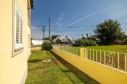 Casa ou moradia à venda na Rua Laura Cabral