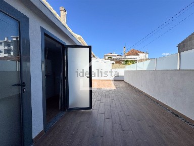 Andar de moradia à venda em Espinho