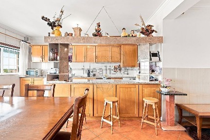 Apartamento T3 à venda na Rua dos Moinhos