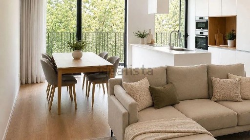 Apartamento T3 à venda na Rua Professor Doutor João Carvalho