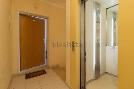 Apartamento T2 à venda na Rua Poeta Joaquim Rodrigues Rato, 24