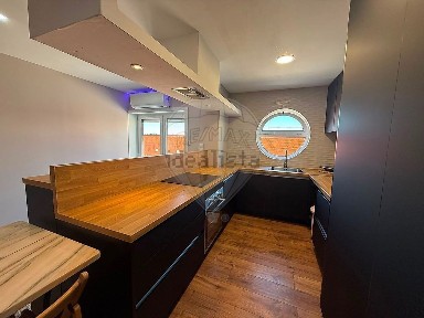 Apartamento T3 à venda na Rua Paul Harris