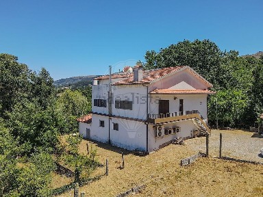 Várzea - Aliviada - Folhada, Rua da Torre