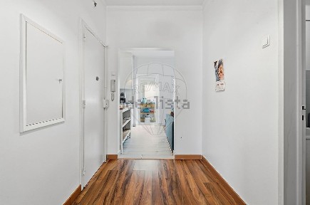 Apartamento T2 à venda na Praceta Doutor Moura Guedes