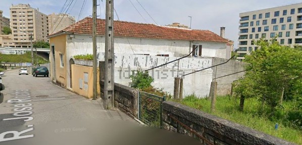 Moradia independente à venda na Rua José Rocha