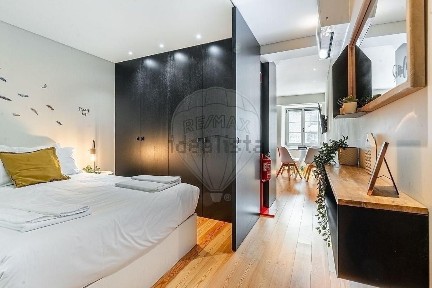 Apartamento T1 à venda na Avenida São Miguel o Anjo, 25