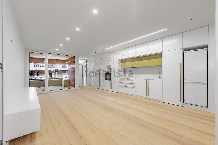 Apartamento T2 à venda na Rua Doutor Rocha Peixoto, 13